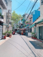 Nhà mặt tiền đường phùng văn cung, quận phú nhuận, giá 4.9 tỷ