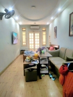 Pl trần quý kiên cầu giấy ô tô, knh doanh dt 33m2 5 tầng mt 3m giá 15 tỷ