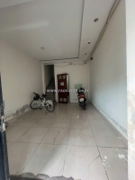 Sát mặt  đường q4 
ngang 3.6 dài 12 
đúc 4 tấm có 5 tỷ