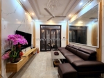 Wow! 
bán nhà đặng tiến đông 34m² hơn 7 tỷ - nhà xinh, gần ô tô, ngõ nông hiếm