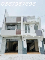 Bán 2 căn nhà đẹp 3 tầng mới xây mt triệu quang phục. full nội thất cách biển