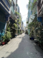 Bán nhà 3 tầng 4 phòng ngủ, 42m², quận 3 - giá 9.9 tỷ - sổ đỏ chính chủ