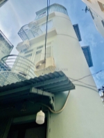 Bán nhà 4 tầng căn gốc giá hời - lý thái tổ - q.10 - 30m2 - sổ hồng riêng