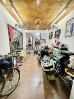 Bán nhà đẹp phố hoàng hoa thám 35m2 5tầng mặt tiền 3m 5.99 tỷ tây hồ