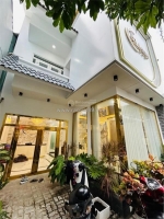 Bán nhà giá rẻ 4 tầng sát phú mỹ hưng - đường nguyễn thị thập - quận 7 . ngang