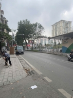 Bán nhà mặt phố giảng võ  37m2 nhỉnh12 tỷ mặt tiền 4,3m kinh doanh- 4 làn oto