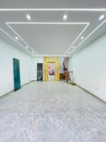 Bán nhà: ngọc hồi, cách bx nước ngầm, 600m, 6 tầng, thang máy, oto đỗ cửa,