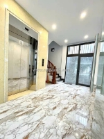 Bán nhà trung tâm phường lĩnh nam  - diện tích 36m2 - thang máy -  giá chỉ hơn