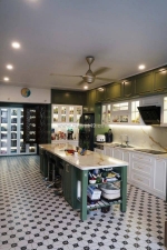 Bán tòa căn hộ cho thuê ngọc thụy - long biên - 7 tầng - doanh thu 70-80