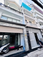 Cách mặt tiền 1 căn nguyễn thị thập q7 
đường ngang 5m 
dt ngang 5 x12 - 4