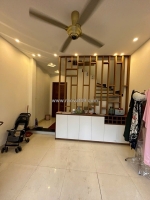 Cần bán gấp nhà đối diện vườn hoa ngọc lâm, khu vực trung tâm đông đúc chỉ