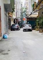 Cần vốn đầu tư chủ cần bán căn nhà lô góc phân lô 5 tầng khu vực p. hoàng đạo