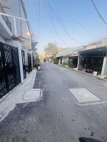 Cầu long kiểng lê văn lương, 81m2, không quy hoạch, hẻm xe hơi, nhà 3 tầng,