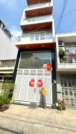 Chính chủ bán nhà mặt tiền 12m xe hơi ngủ trong nhà view trường tiểu học nguyễn