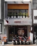 Cho thuê mặt tiền 421 hai bà trưng, gần ngã tư trần quang khải, phường 8 quận 3.