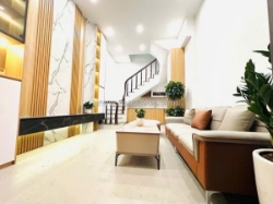 Chưa đến 4 tỷ - sở hữu ngay nhà 5 tầng tại trung tâm hai bà trưng, vị trí đắc