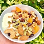 Giá trị của hạt dinh dưỡng granola và 4 sai lầm sử dụng khiến bạn tăng cân ngược