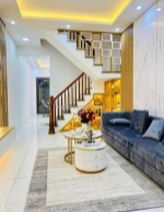 Hoa hậu tư đình - long biên  bán nhà 6 tầng, thang máy ,ô tô đỗ  hơn 7 tỏi