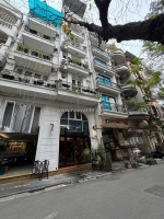 Khách sạn mặt phố ấu triệu 74m 8 tầng 17phòng 9tr/m