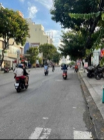 Lô góc 2 mt kinh doanh cực đỉnh đường nguyễn văn thoại , sơn trà , đà nẵng .