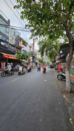 Ngang 5 dài 8 đúc 2 tấm 
sát 2 mặt tiền q4 tôn đản 

có 4 tỷ