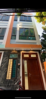 Nhà đẹp phân lô - oto đỗ con đỗ cửa - chạy vòng quanh - 50m ra đường oto tránh