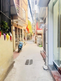 Siêu phẩm quận hoàng mai- nhà mặt ngõ - ngõ thông - ô tô đỗ sát nhà 32m2 x 5