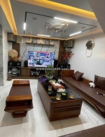 Tư đình -long biên bán 
nhà đẹp ngõ nông ,ô tô tránh sát mặt phố 40m, 5 tầng