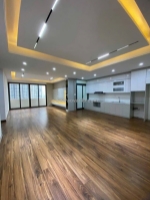 Bán căn hộ 3 ngủ, 2wc, tầng thấp phố tôn quang phiệt, quận bắc từ liêm diện tích 97m2