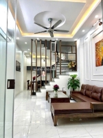 Bán nhà 5 tầng, 4 phòng ngủ, lê quang đạo - nam từ liêm - giá hờ 6.2 tỷ