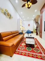 Bán nhà đẹp gần ôtô 34m2 4tầng mặt tiền 4.1m hơn 6 tỷ cầu giấy