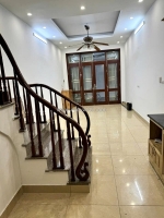 Bán nhà đường láng – ô tô tránh – kinh doanh đỉnh – 45m2 – 4m mt – 12 tỷ