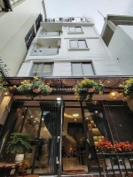 Bán nhà giang biên, oto đỗ cổng, 45m, nhỉnh 5 tỷ