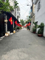 Bán nhà giáptân bình,chỉ 6tỷ,60m2, 4x15, 2 tầng,sát mặt tiền nguyễn tư