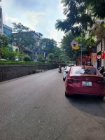 Bán nhà mặt phố lạc long quân, tây hồ. 60m2 c4 mt 4m giá 31 tỷ- 1 mặt phố 1 mặt