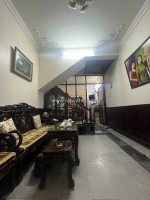 Bán nhà phố ngọc khánh 38 m2 x 4 tầng k/doanh ô tô đỗ cửa 11.6 tỷ quận ba đình