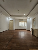 Bán nhà phố nguyễn chánh, cầu giấy, lô góc, đường rộng, ô tô tải quay đầu trước