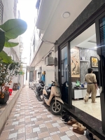 Bán nhà phú thượng, quận tây hồ diện tích, 5 tầng, khu trung tâm, giá vỏn vẹn