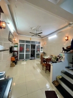 Bán nhà tân mai - hoàng mai, dt32m2, 5tầng, 3 bước ôtô , giá chào bán 7tỷ