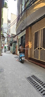 Bán nhà trần khát chân 35m2 -4t gần phố-6n ba gác đua