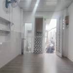 Bình thạnh giáp phú nhuận quận 1, nhỉnh 2 tỷ, 2 lầu sát mặt tiền kinh doanh