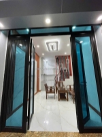 Chính chủ cần bán nhà tân mai lô góc ô tô nhỏ đô cổng, 28m2, 5 tầng, giá 6 tỷ