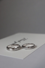 Giá vàng tăng cao: cặp đôi tp.hcm nên chọn nhẫn cưới bạch kim thay vì vàng?