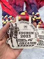 Khắc laser huy chương - kỷ niệm chương