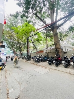 Mặt phố khương thượng chỉ hơn 300 triệu/m2 nhà 5 tầng - ô tô đỗ cửa- 10m ra phố