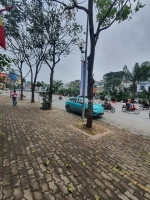 Mặt phố trần khát chân💥 40m2 x 5t💥 mt 4.9m💥 27.5 tỷ💥 vỉa hè rộng💥đường