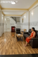 Nhà chính chủ, giá tốt nhất khu vực, cách mt vài bước chân