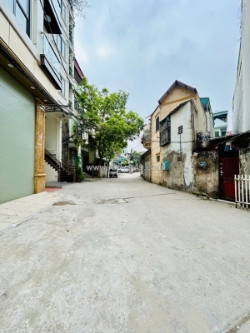 Nhà phân lô trung tâm quận hoàng mai, 38m2, 7 tầng tháng máy, mt 5m, ô tô vào