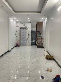 Nhà riêng trong ngõ, mới koong 6 tầng thang máy, 33.3m2, giá chỉ hơn 7 tỷ xíu