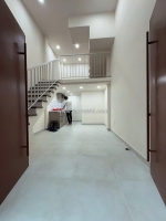 Nhà xinh sát mặt tiền trung tâm q4
có 3 tỷ